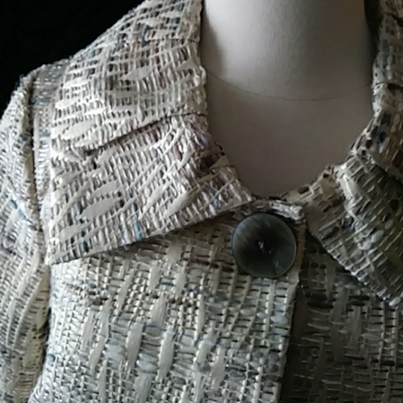 Mainbocker lined gold textured jacket-sz 8 - Picture 2 of 6